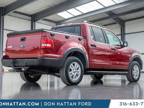 Used 2010 Ford Explorer Sport Trac XLT image 30
