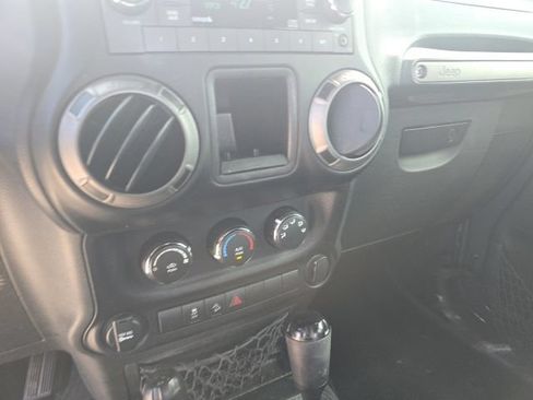 Used 2017 Jeep Wrangler Unlimited Sport AWD/4WD image 13