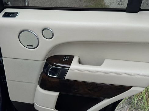 Used 2014 Land Rover Range Rover HSE AWD/4WD image 28