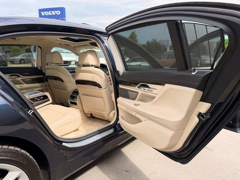Used 2016 BMW 750i xDrive AWD/4WD image 34