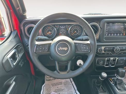 Used 2023 Jeep Gladiator Sport image 12