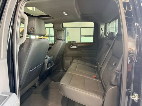 Used 2025 GMC Sierra 2500 Denali w/ Denali Reserve Package AWD/4WD image 17