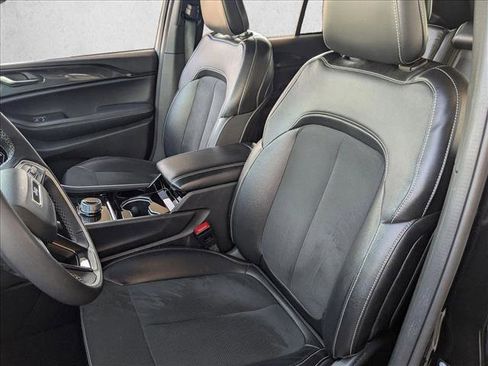 Used 2023 Jeep Grand Cherokee Altitude image 16