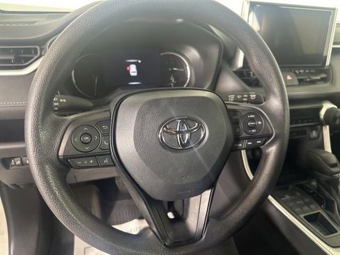 Used 2023 Toyota RAV4 LE AWD/4WD image 14