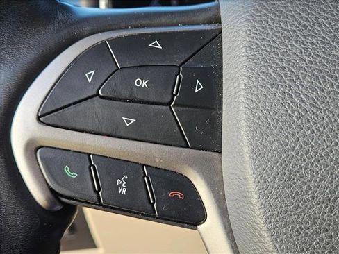 Used 2020 Jeep Grand Cherokee Limited image 12