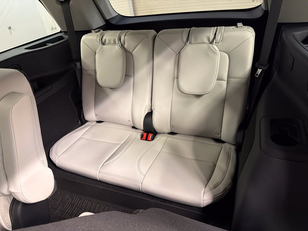 Used 2026 Lincoln Aviator AWD image 31
