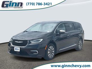 Used 2023 Chrysler Pacifica Limited FWD video 1