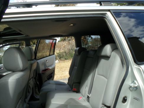 Used 2004 Toyota Highlander Limited image 26