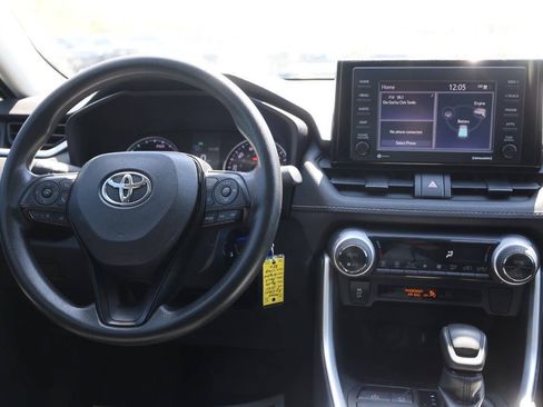 Used 2021 Toyota RAV4 LE AWD/4WD image 23