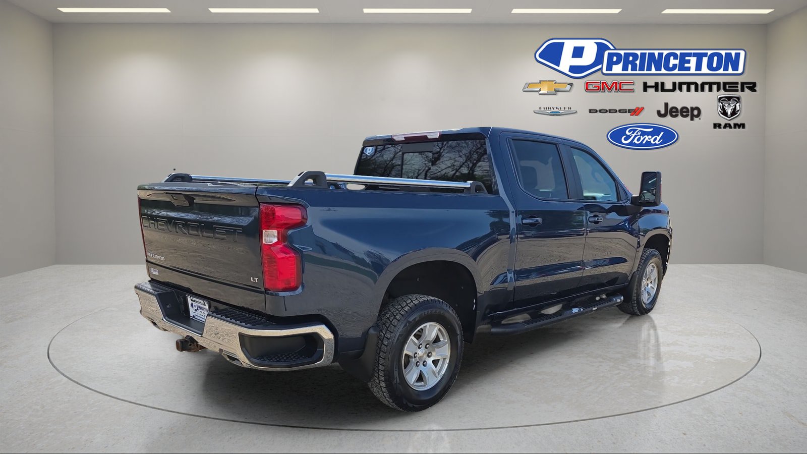 Used 2020 Chevrolet Silverado 1500 LT w/ True North Edition AWD/4WD image 7