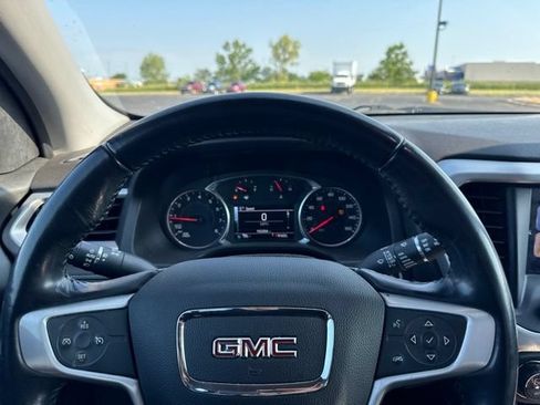 Used 2018 GMC Acadia SLE w/ Driver Alert Package I FWD image 10