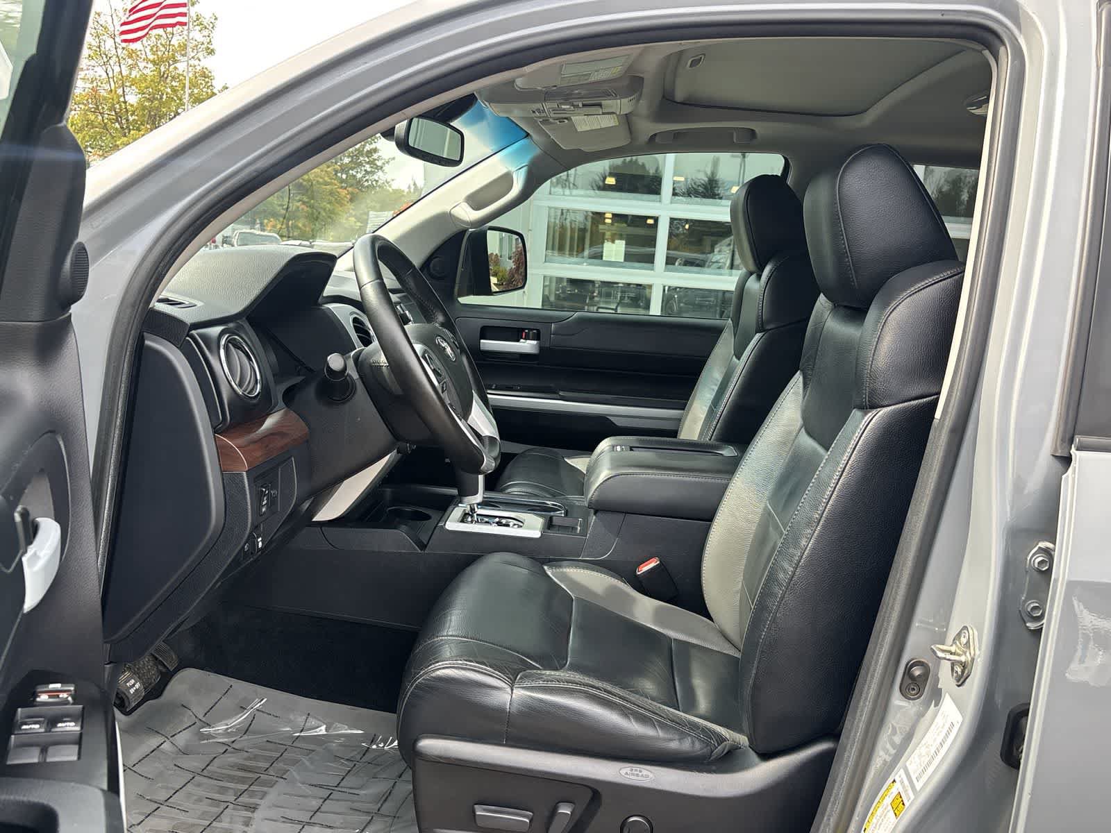 Used 2020 Toyota Tundra Limited w/ Limited Premium Package AWD/4WD image 12
