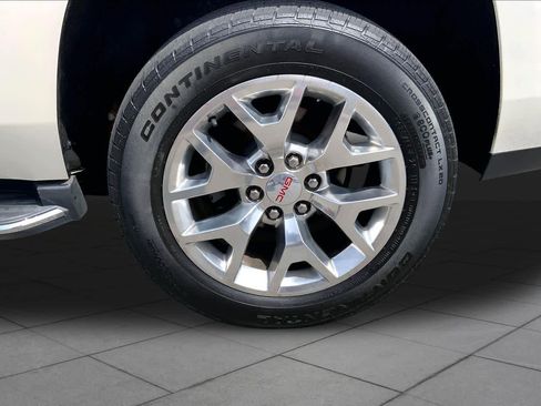 Used 2015 GMC Yukon SLT w/ Open Road Package AWD/4WD image 10