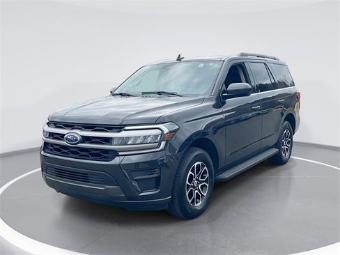 Used 2024 Ford Expedition XLT image 1