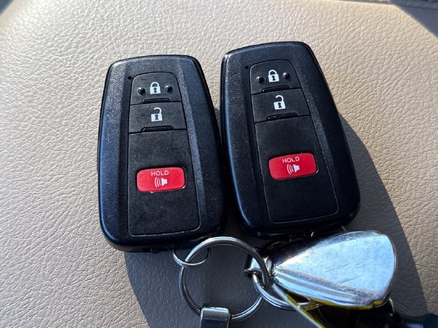 Used 2023 Toyota 4Runner Limited AWD/4WD image 34