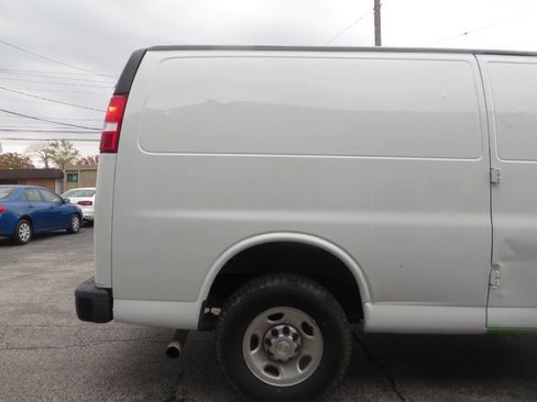 Used 2021 Chevrolet Express 2500 Extended w/ Driver Convenience Package image 21