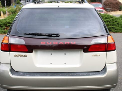 Used 2003 Subaru Outback Wagon AWD/4WD image 10