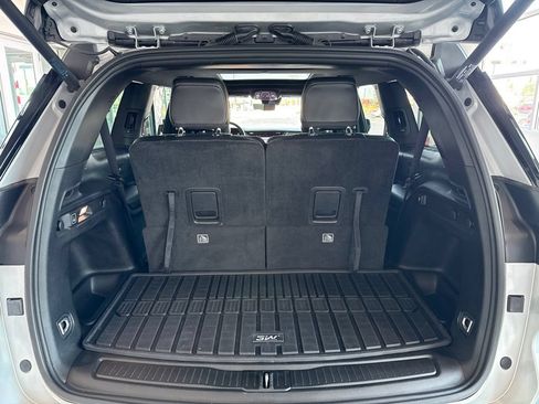Used 2025 Jeep Grand Cherokee L Limited w/ Luxury Tech Group II AWD/4WD image 8