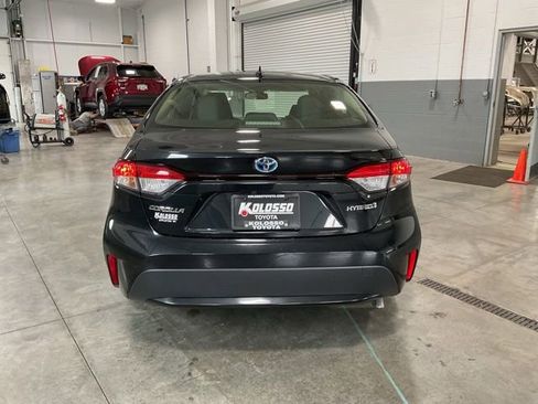 Used 2022 Toyota Corolla LE FWD image 5