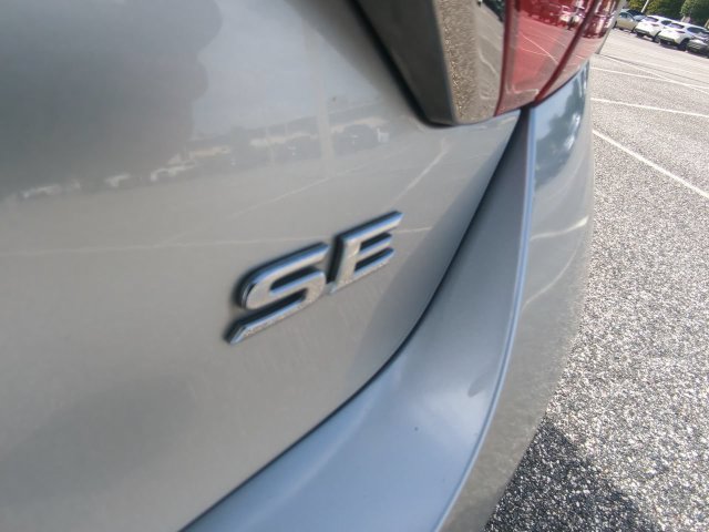 Used 2017 Toyota Camry SE FWD image 13