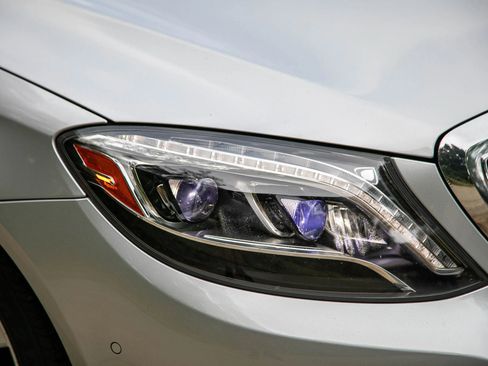 Used 2015 Mercedes-Benz S 550 Sedan image 10