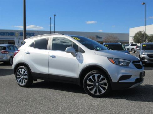 Used 2022 Buick Encore Preferred w/ Safety Package II image 2