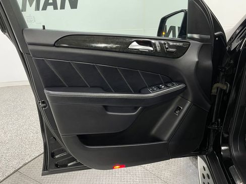 Used 2016 Mercedes-Benz GL 450 4MATIC w/ Premium I Package image 17