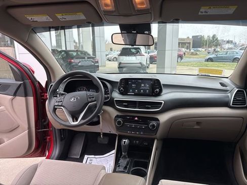 Used 2021 Hyundai Tucson SE image 30