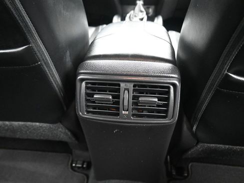 Used 2022 Nissan Rogue Sport SL image 37