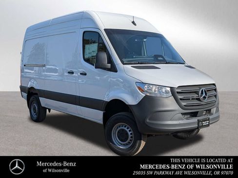 New 2025 Mercedes-Benz Sprinter 2500 image 1