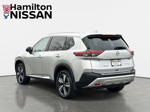 Used 2023 Nissan Rogue Platinum w/ Platinum Premium Package image 4