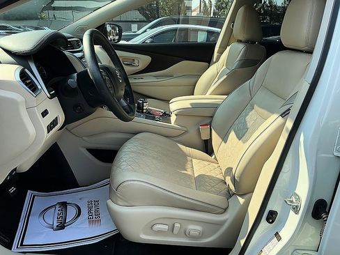 Certified 2019 Nissan Murano Platinum w/ Cargo Package FWD image 12