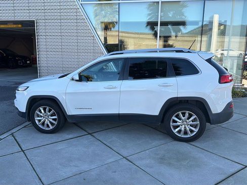 Used 2015 Jeep Cherokee Limited w/ Luxury Group image 9