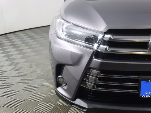 Used 2018 Toyota Highlander Limited image 14
