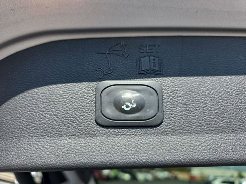 Used 2019 Ford Escape SEL image 13