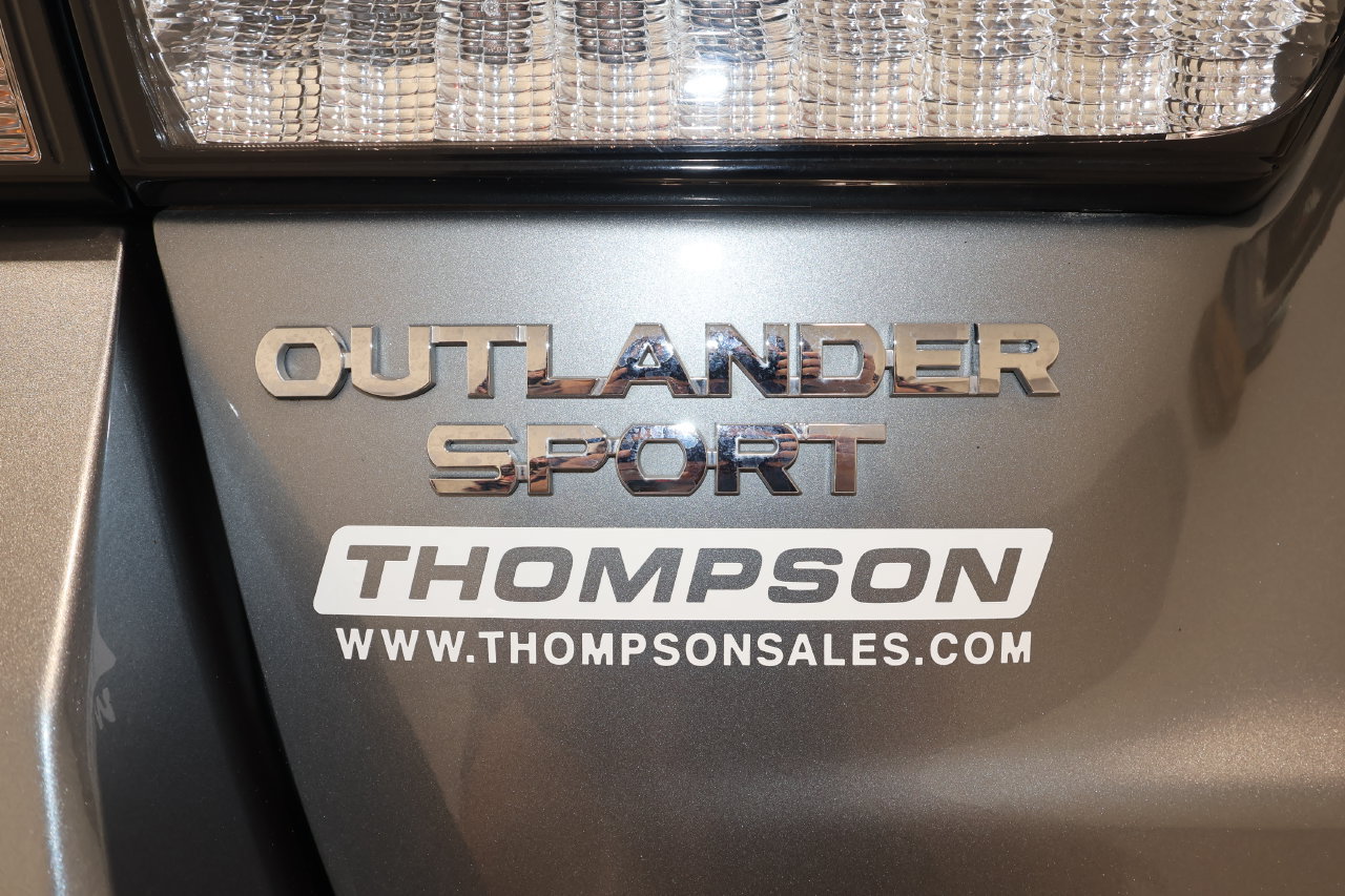 Used 2025 Mitsubishi Outlander Sport LE AWD/4WD image 32