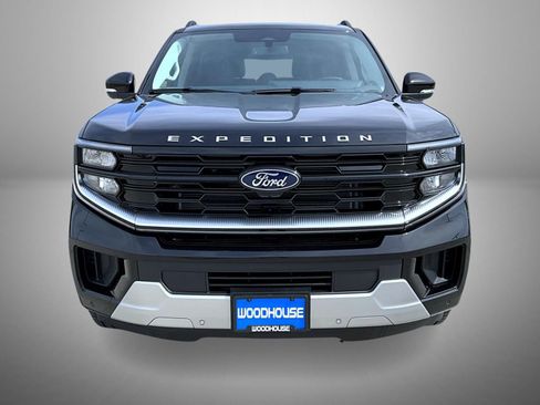New 2026 Ford Expedition Max Platinum w/ Driver's Package image 2