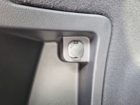 Used 2013 Subaru Outback 2.5i Premium w/ All-Weather Pkg image 28