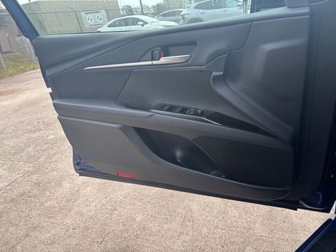 Used 2025 Toyota Camry LE image 20