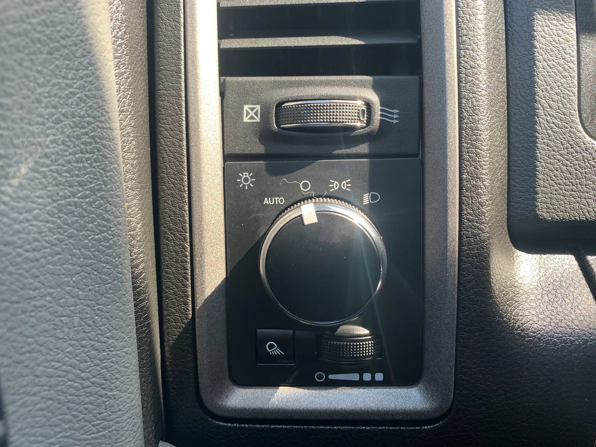 Used 2019 RAM 1500 Tradesman w/ Popular Equipment Group RWD image 17