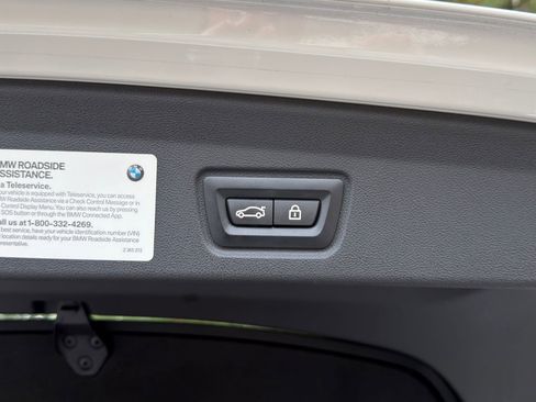 Used 2023 BMW i4 eDrive40 w/ Premium Package image 18