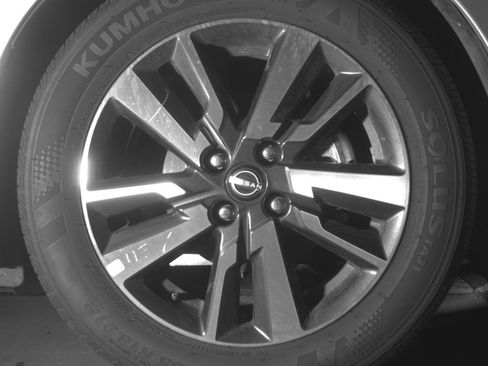 Used 2025 Nissan Versa SV FWD image 13