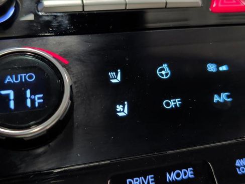 Used 2024 Hyundai Santa Fe Limited AWD/4WD image 10