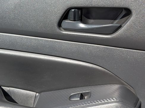 Used 2025 Nissan Altima 2.5 SV FWD image 26