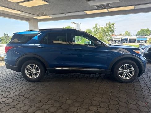 Used 2022 Ford Explorer XLT w/ Equipment Group 202A AWD/4WD image 5