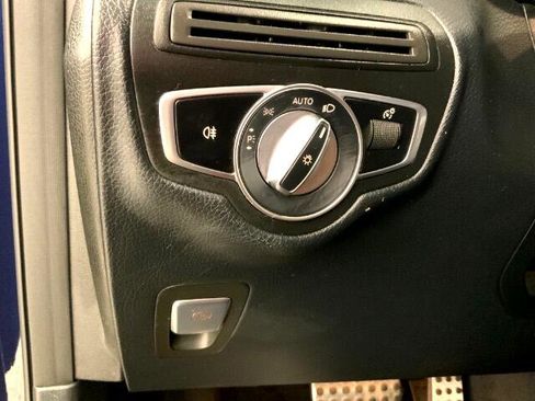 Used 2019 Mercedes-Benz GLC 63 AMG 4MATIC image 24