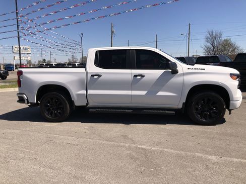 Used 2024 Chevrolet Silverado 1500 Custom image 6