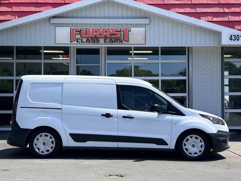 Used 2017 Ford Transit Connect XL FWD image 2