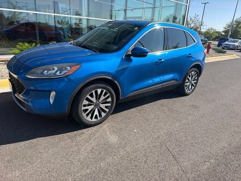 Used 2020 Ford Escape Titanium AWD/4WD image 18