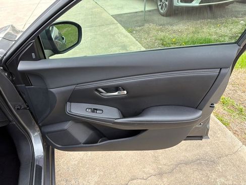 Used 2021 Nissan Sentra SV image 33